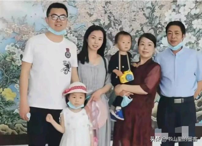 翻脸内情曝光郭威给天下母亲上了一课PG麻将胡了2许妈母亲节去云南母子(图4)