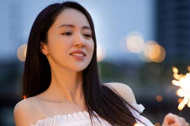 矛盾董璇期待落空张维伊的态度遭质疑麻将胡了模拟器人均67元的婚宴暴露
