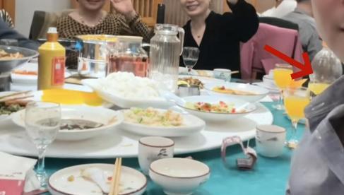 袁世凯87岁孙子太冻龄曹锟孙女罕见亮相麻将胡了免费试玩军阀后人聚会照片曝光：(图12)