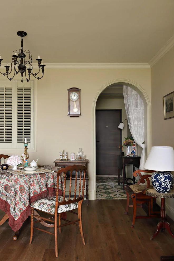 ㎡老房里打造英伦复古宅美轮美奂窗景超绝!PG电子麻将胡了2模拟器留学小伙在89(图6) ㎡老房里打造英伦复古宅美轮美奂窗景超绝!PG电子麻将胡了2模拟器留学小伙在89(图6)