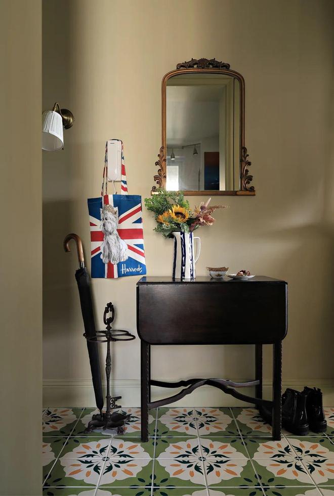 ㎡老房里打造英伦复古宅美轮美奂窗景超绝!PG电子麻将胡了2模拟器留学小伙在89(图21) ㎡老房里打造英伦复古宅美轮美奂窗景超绝!PG电子麻将胡了2模拟器留学小伙在89(图21)