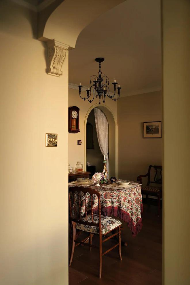 ㎡老房里打造英伦复古宅美轮美奂窗景超绝!PG电子麻将胡了2模拟器留学小伙在89(图16) ㎡老房里打造英伦复古宅美轮美奂窗景超绝!PG电子麻将胡了2模拟器留学小伙在89(图16)