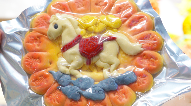 |巧手传承河套韵匠心点亮马年春PG电子游戏麻将胡了新春走基层(图5) |巧手传承河套韵匠心点亮马年春PG电子游戏麻将胡了新春走基层(图5)